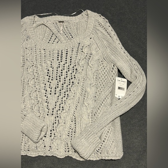 NWT Free People Cable Knit Open Back Chunky Sweater in Ivory Comb - L - Picture 4 of 12